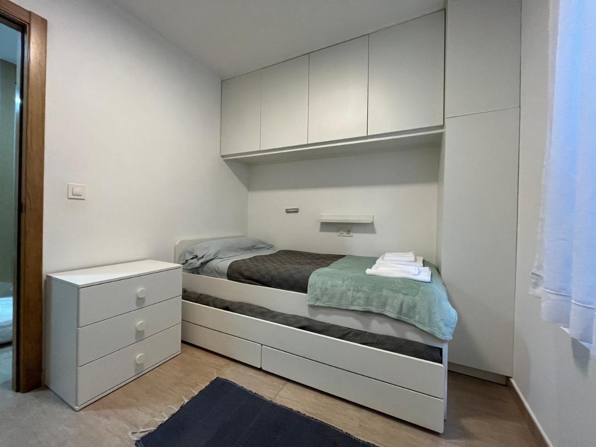 Apartamento Con Terraza,2 Min De La Playa, Арес Экстерьер фото